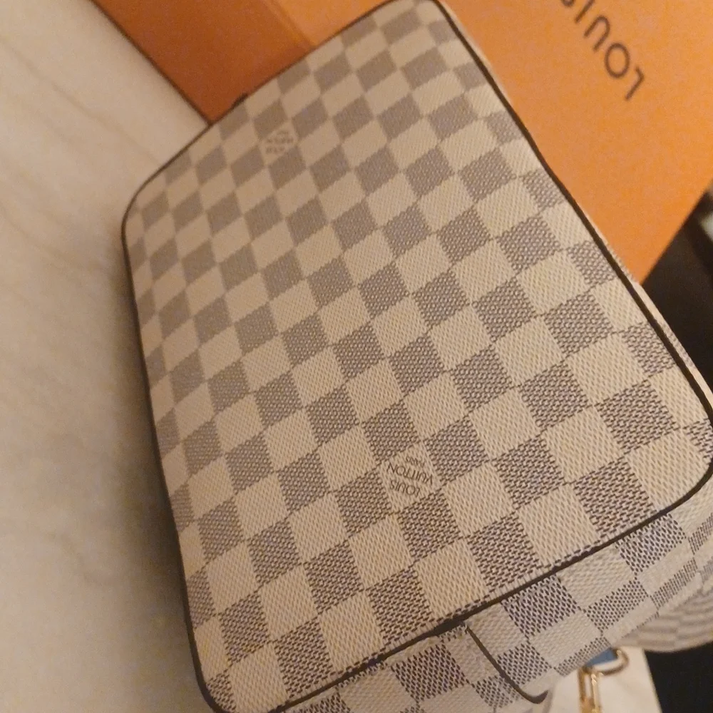 Authentic Louis Vuitton Neo noe - Picture 5 of 10